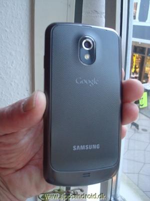 Samsung_Galaxy_Nexus_test_bagbekldning