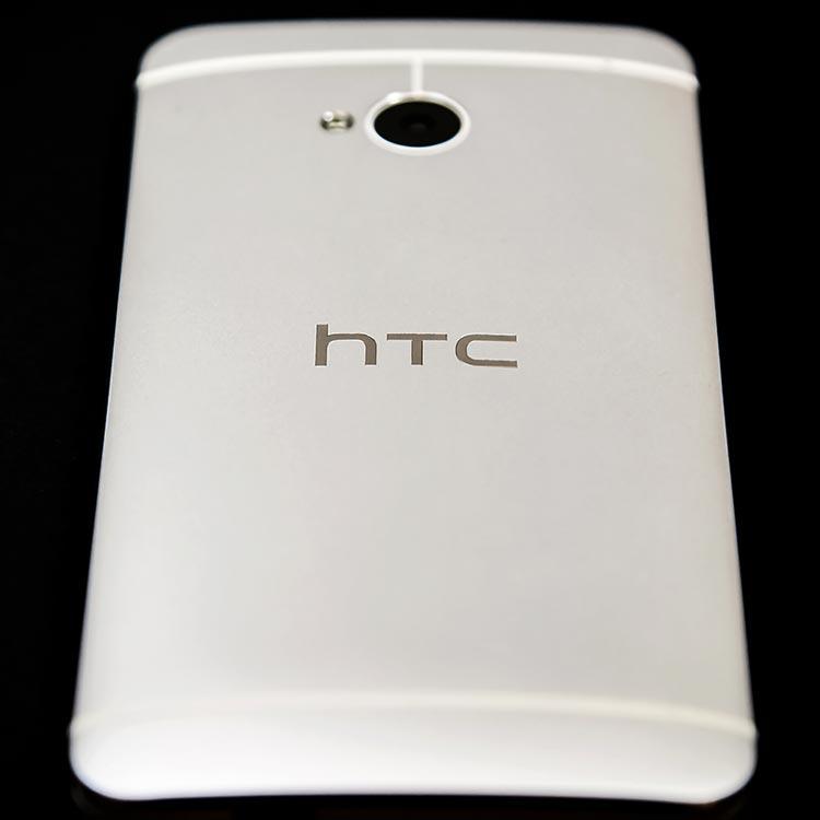 HTC-One-back