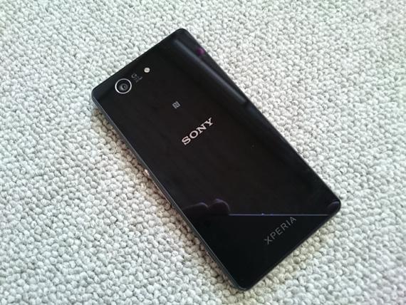 xperia-z3-compact kopi